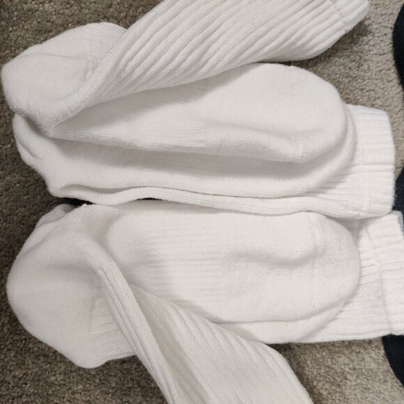 Under Armour Men's Crew Socks OS Set of 5 Pairs Black And White Performance Wear - Picture 3 of 4